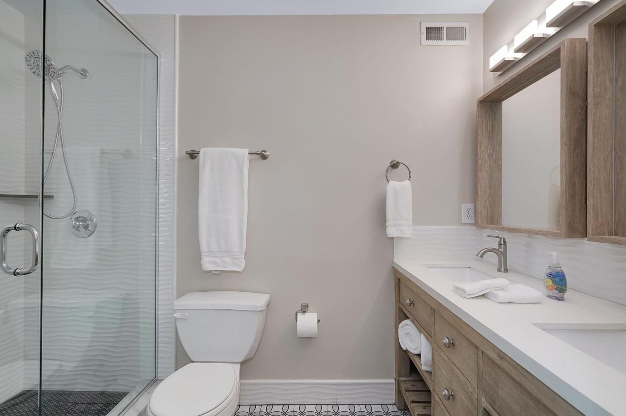 Lux Townhouse, Walk To All, Sleeps 6 Adults Louisville Luaran gambar
