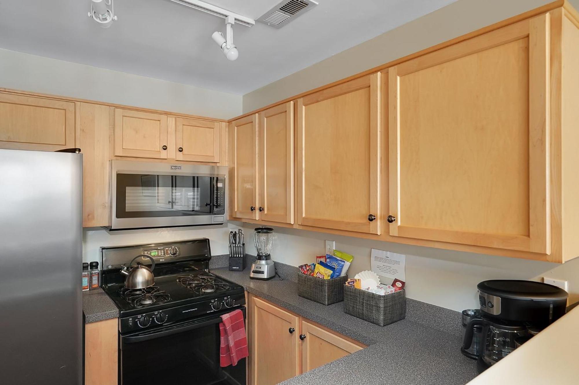 Lux Townhouse, Walk To All, Sleeps 6 Adults Louisville Luaran gambar