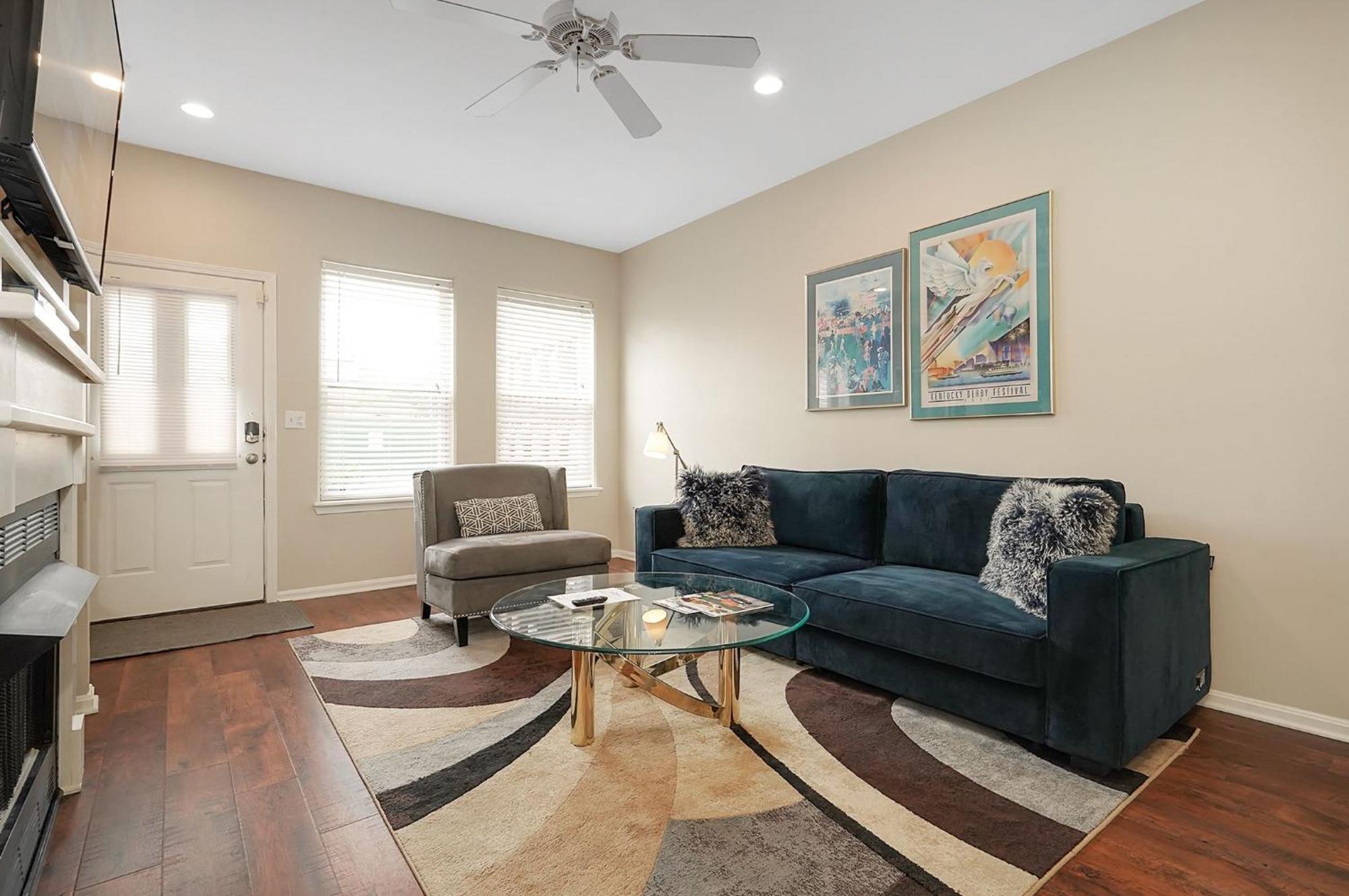 Lux Townhouse, Walk To All, Sleeps 6 Adults Louisville Luaran gambar