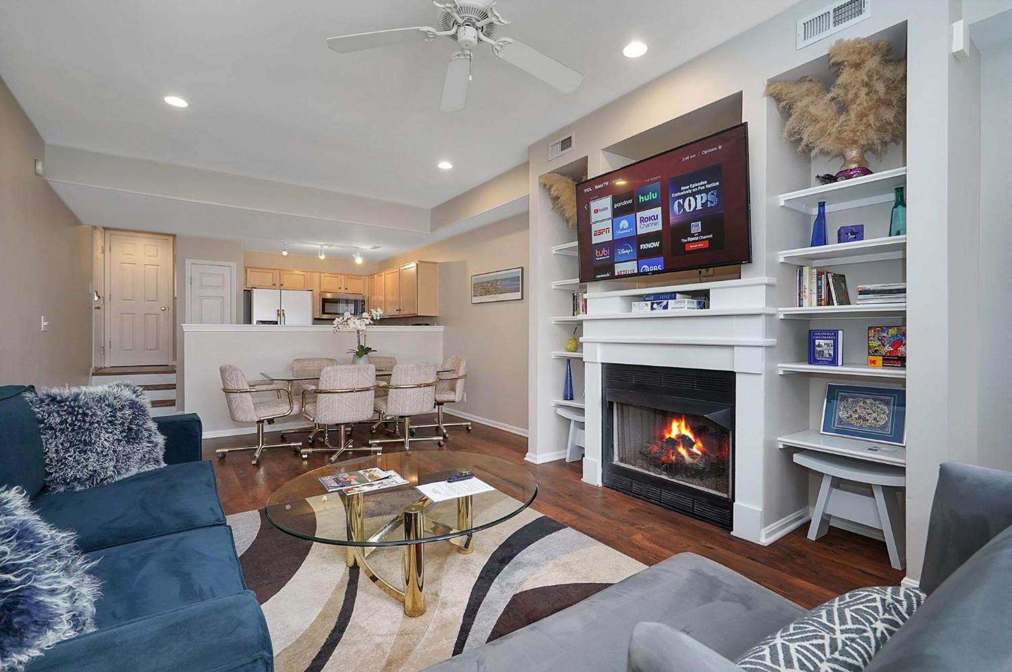 Lux Townhouse, Walk To All, Sleeps 6 Adults Louisville Luaran gambar